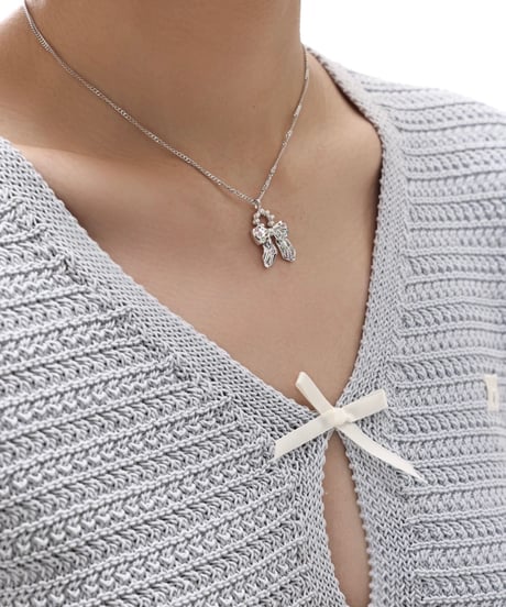 Colored ribbon necklace