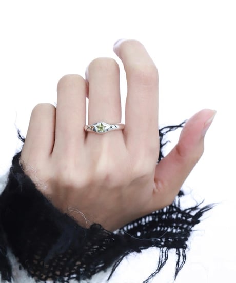 Green star ring