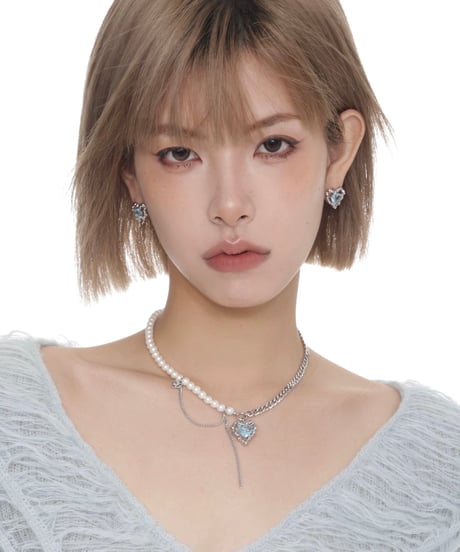 Icy heart pearl necklace