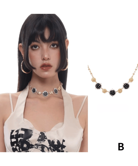 Classic black heart necklace