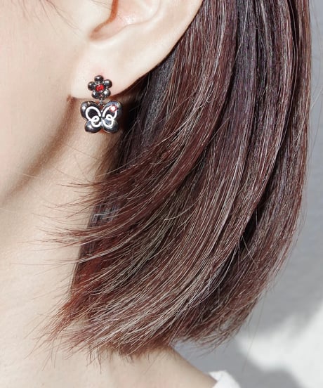 Black metal butterfly pierce