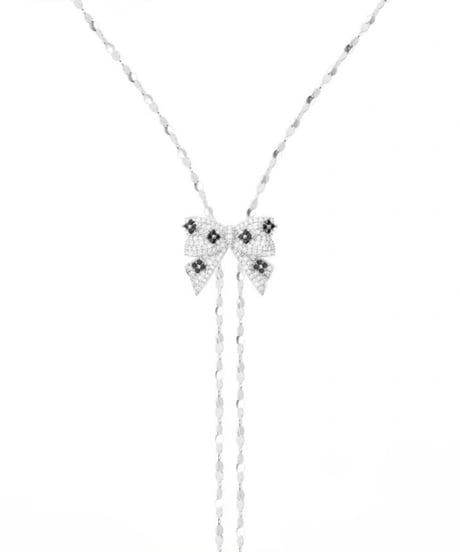 Black petal drop necklace