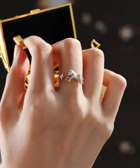 Gold rich horse ring