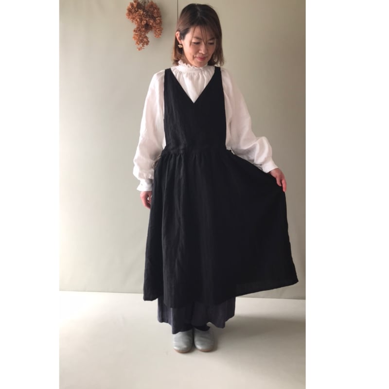 Instagram人気作家様　エプロンワンピース Instagram人気作家様 エプロンワンピース - メルカリ