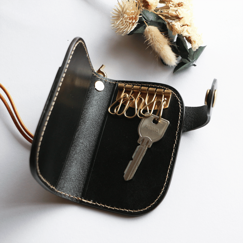 nuitomeru ヌイトメル キーケース カードケース　キーホルダー ナチュラルなヌメ革キーホルダー 紐付きキーケース カードケース 黒色