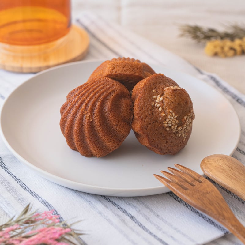 八丁味噌のマドレーヌ | otto製菓