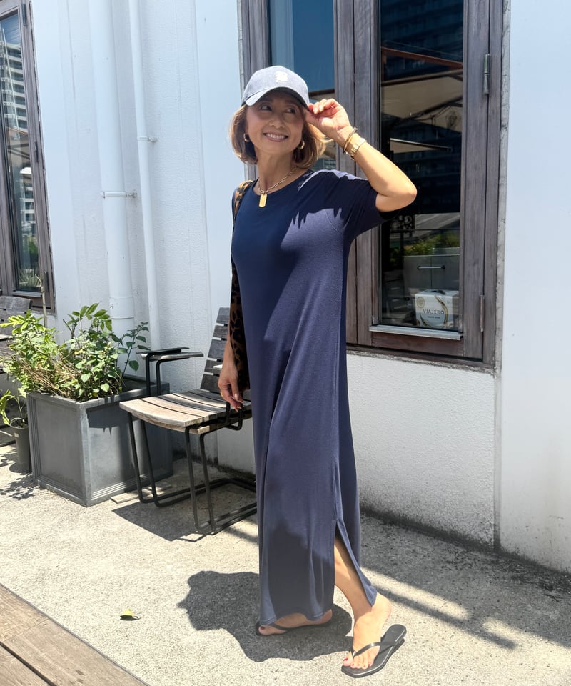 半袖サイドスリットマキシワンピ【Navy/Black 全2色】 | ABEREI