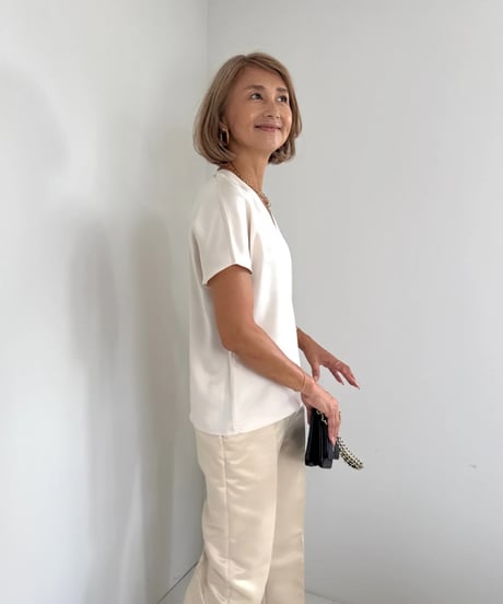 上品シルキートップス【Ivory/Brown 全２色】