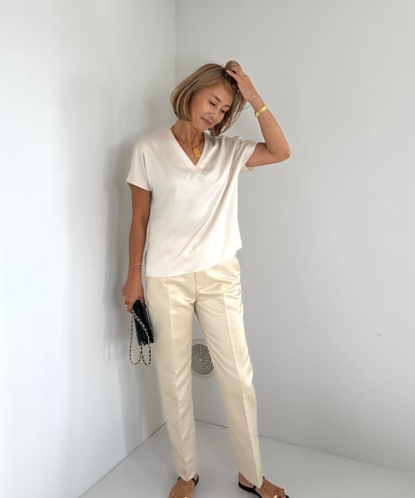 上品シルキートップス【Ivory/Brown 全２色】