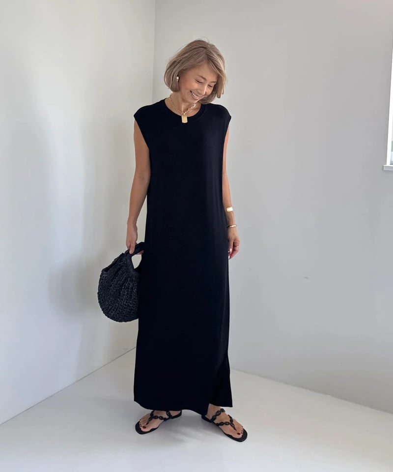 ノースリサイドスリットマキシワンピ【Gray/Black 全2色】 | ABEREI