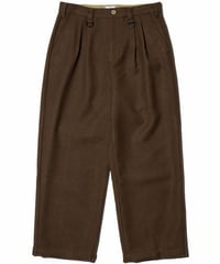 Two Tuck Normal Pants BROWN