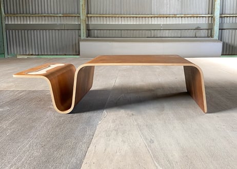 offi Overlap Tray Table（オーバーラップ トレイ テーブル）