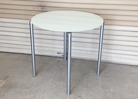 Fritz Hansen / PLANO Round Table / Pelikan Design / Denmark