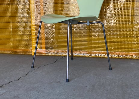 Fritz Hansen / Arne Jacobsen / Series 7 Chair / Lemon Lime