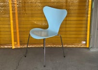 Fritz Hansen / Arne Jacobsen / Series 7 Chair / Ice Blue
