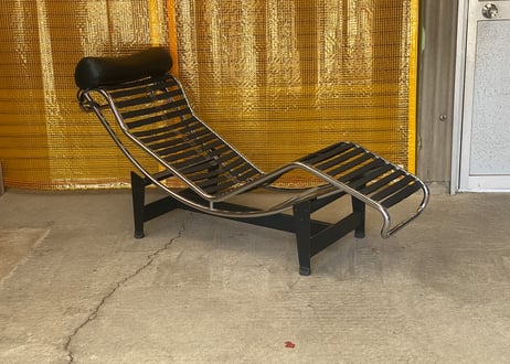 ル・コルビュジエ LC4 Chaise Lounge（ポニースキン/ IDC大塚家具
