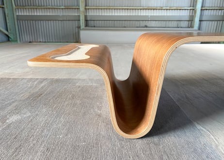offi Overlap Tray Table（オーバーラップ トレイ テーブル）