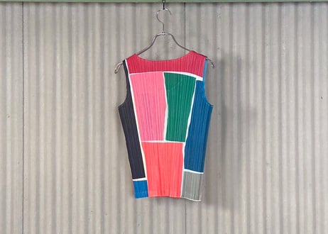 PLEATS PLEASE ISSEY MIYAKE ノースリーブブラウス