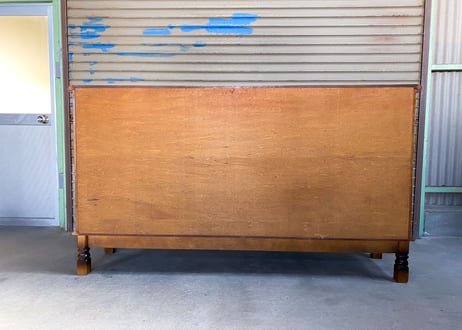 【美品】karimoku（カリモク）コロニアル サイドボード / ガラスキャビネット / 引き出し付き / ビンテージ / 幅181cm
