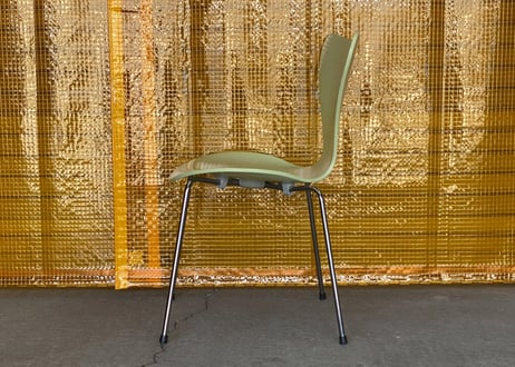 Fritz Hansen / Arne Jacobsen / Series 7 Chair / Lemon Lime