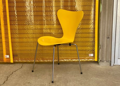 【FRITZ HANSEN】Series 7 Chair / セブンチェア（トゥルーイエロー）