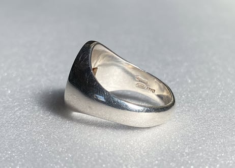 Maison Margiela / Red Stone Signet Ring（メゾンマルジェラ / レッドストーン シグネットリング）