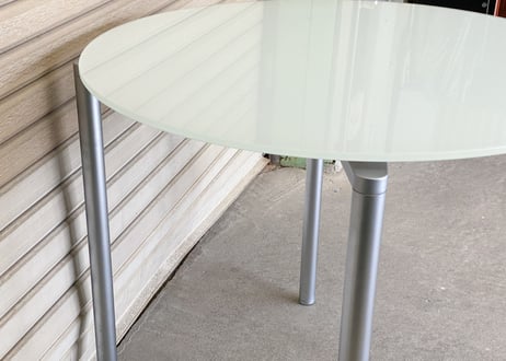 Fritz Hansen / PLANO Round Table / Pelikan Design / Denmark