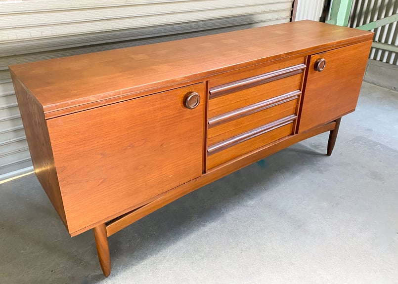 William Lawrence ビンテージ サイドボード（英国製） | UNITORA