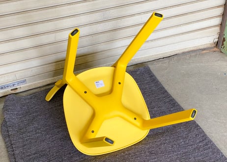 Vitra / APC (All Plastic Chair) / Yellow / Jasper Morrison