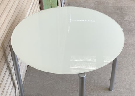 Fritz Hansen / PLANO Round Table / Pelikan Design / Denmark