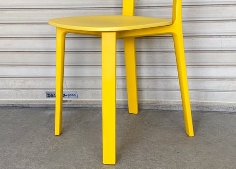 Vitra / APC (All Plastic Chair) / Yellow / Jasper Morrison