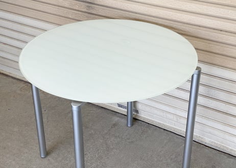 Fritz Hansen / PLANO Round Table / Pelikan Design / Denmark
