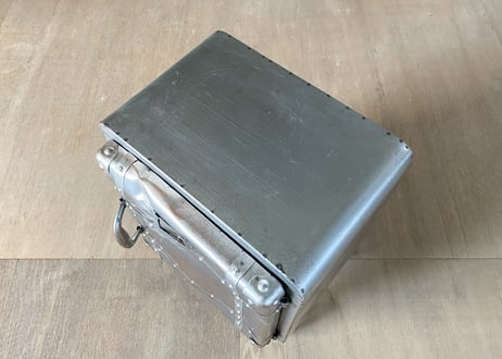 KARE 「Dresser Buster / ドレッサー バスター」 ビンテージ トランクキャビネット