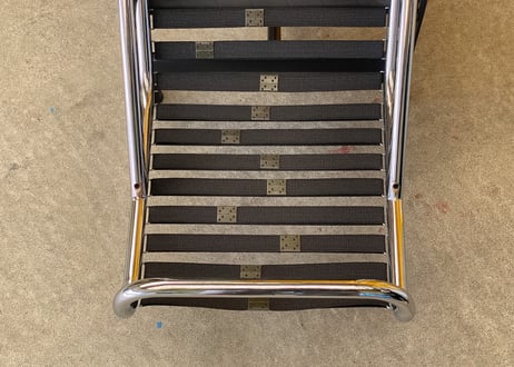ル・コルビュジエ LC4 Chaise Lounge（ポニースキン/ IDC大塚家具