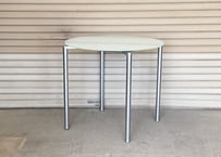 Fritz Hansen / PLANO Round Table / Pelikan Design / Denmark