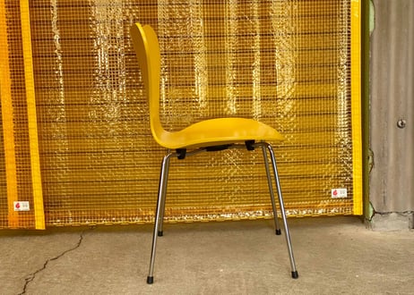【FRITZ HANSEN】Series 7 Chair / セブンチェア（トゥルーイエロー）