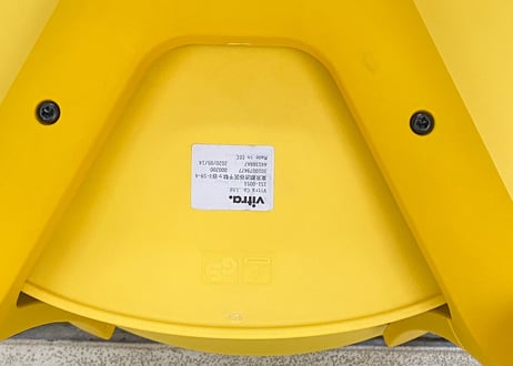Vitra / APC (All Plastic Chair) / Yellow / Jasper Morrison