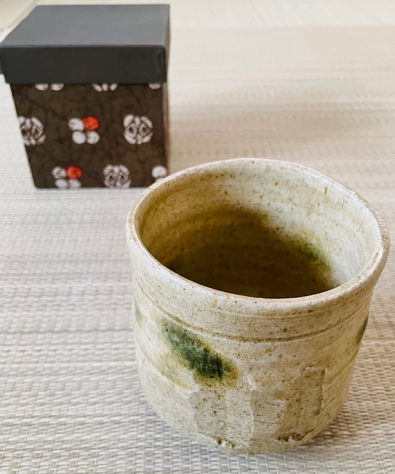 茶道具　瀬戸焼　黄瀬戸　加藤連瓶造　手桶茶入　共箱　V　9684 美品 紙箱付】加藤連瓶造 黄瀬戸 筒茶碗 抹茶碗 | ginyoudo