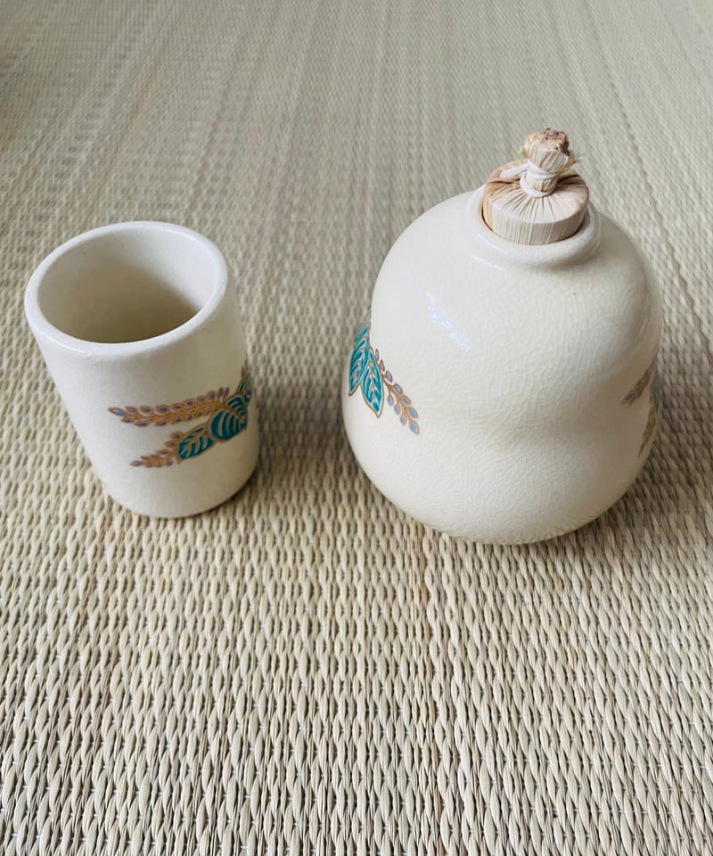 の*ぶ様 桐箱入り 万延小判三枚 コレクションアンティーク 箱藤商店】桐製たまご箱（菊文様）〈京都日本画絵師絵付け〉 - 京都府