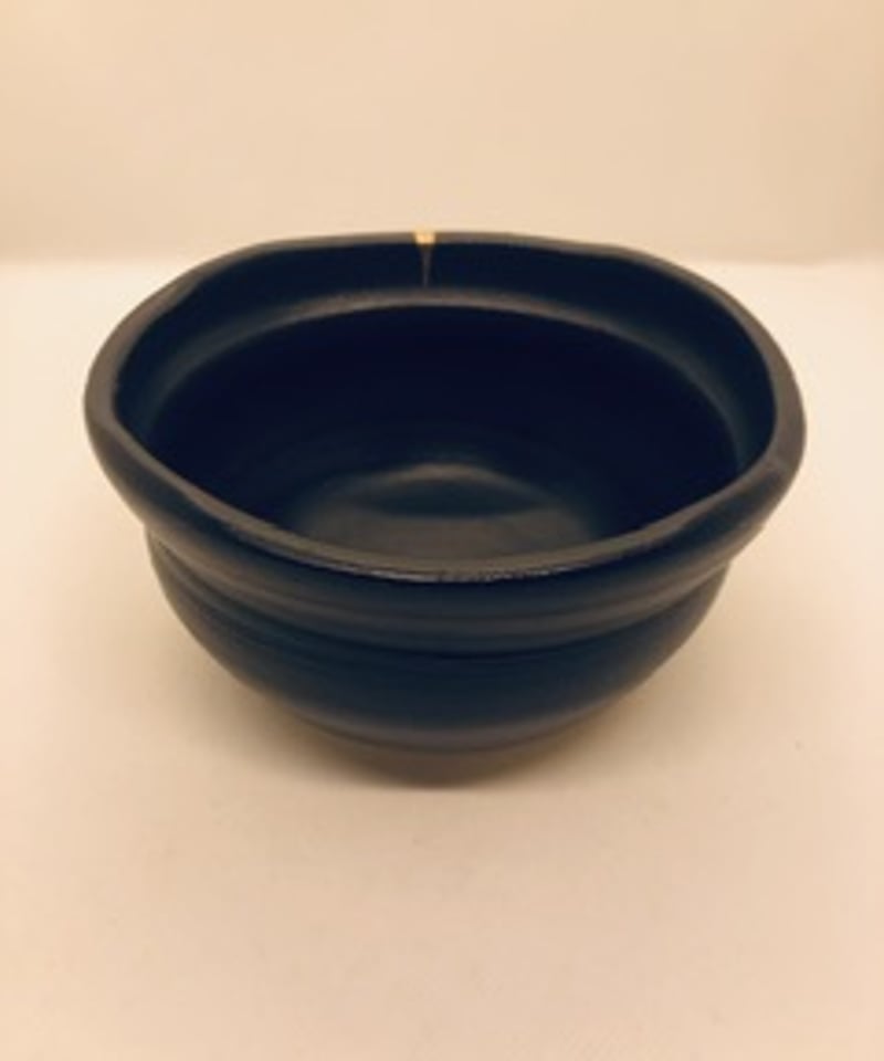 美品 在銘 共箱付き】豊窯 寺田康夫造 瀬戸黒沓形茶碗 瀬戸焼 | ginyoudo