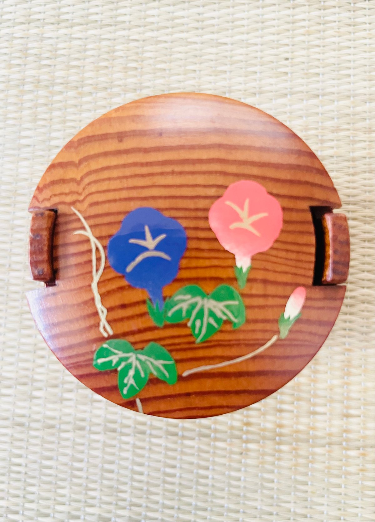 美品】紙箱付き 谷川真斎造 拭き漆 朝顔蒔絵 桶型香合 | ginyoudo
