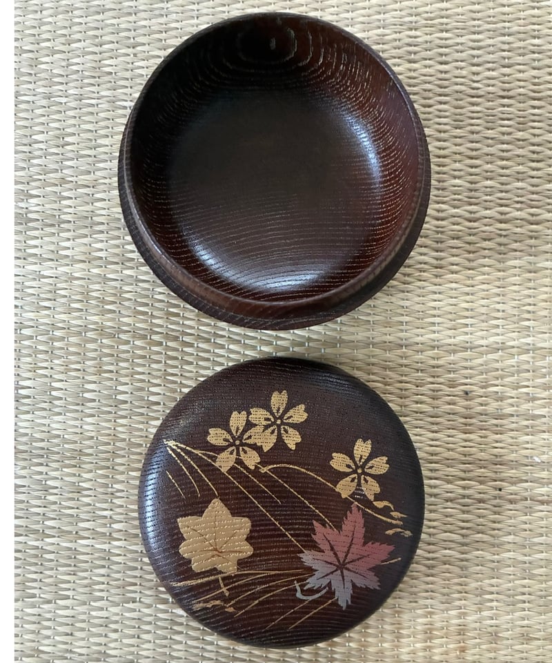 美品】 利休茶箱/茶筅筒平棗セット 花筏に竜田川と銀杏 桐製 茶箱