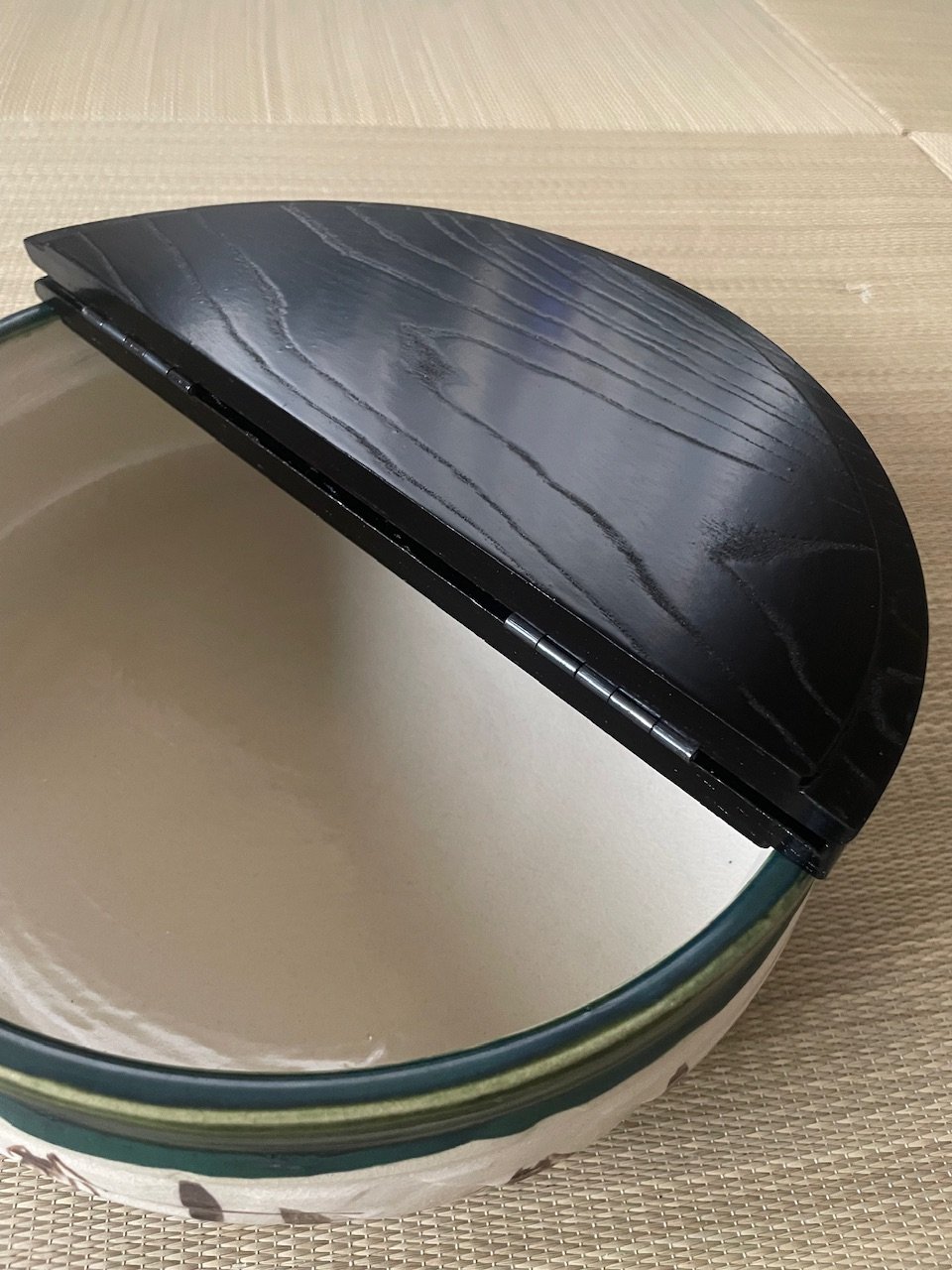 美品】加藤五陶造 在銘 織部 割蓋付き 平水指 | ginyoudo
