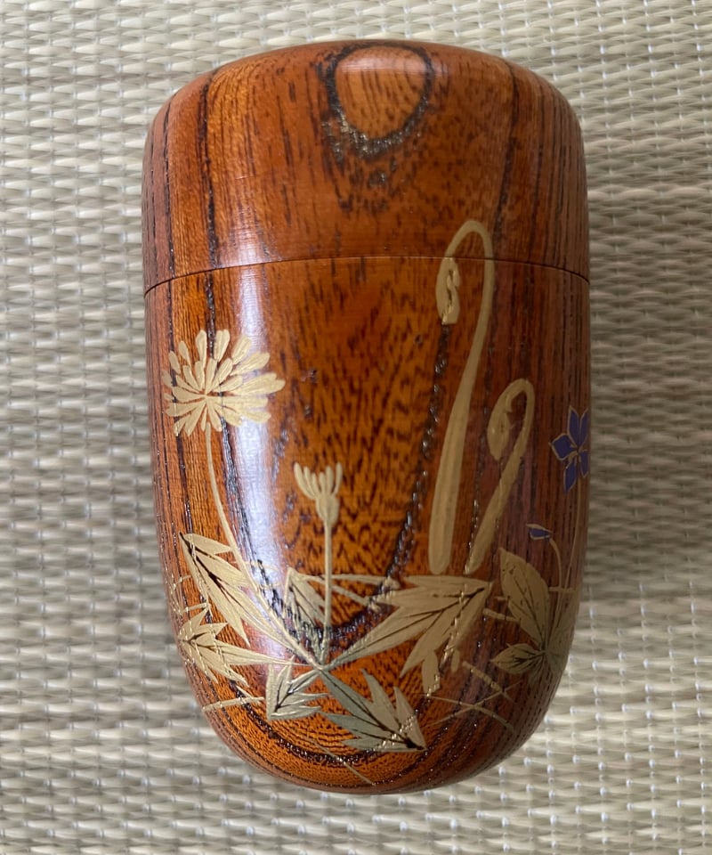 美品:在銘桐箱付き】中林星山造 春草ニ蝶 欅 長棗 春野 棗 | ginyoudo