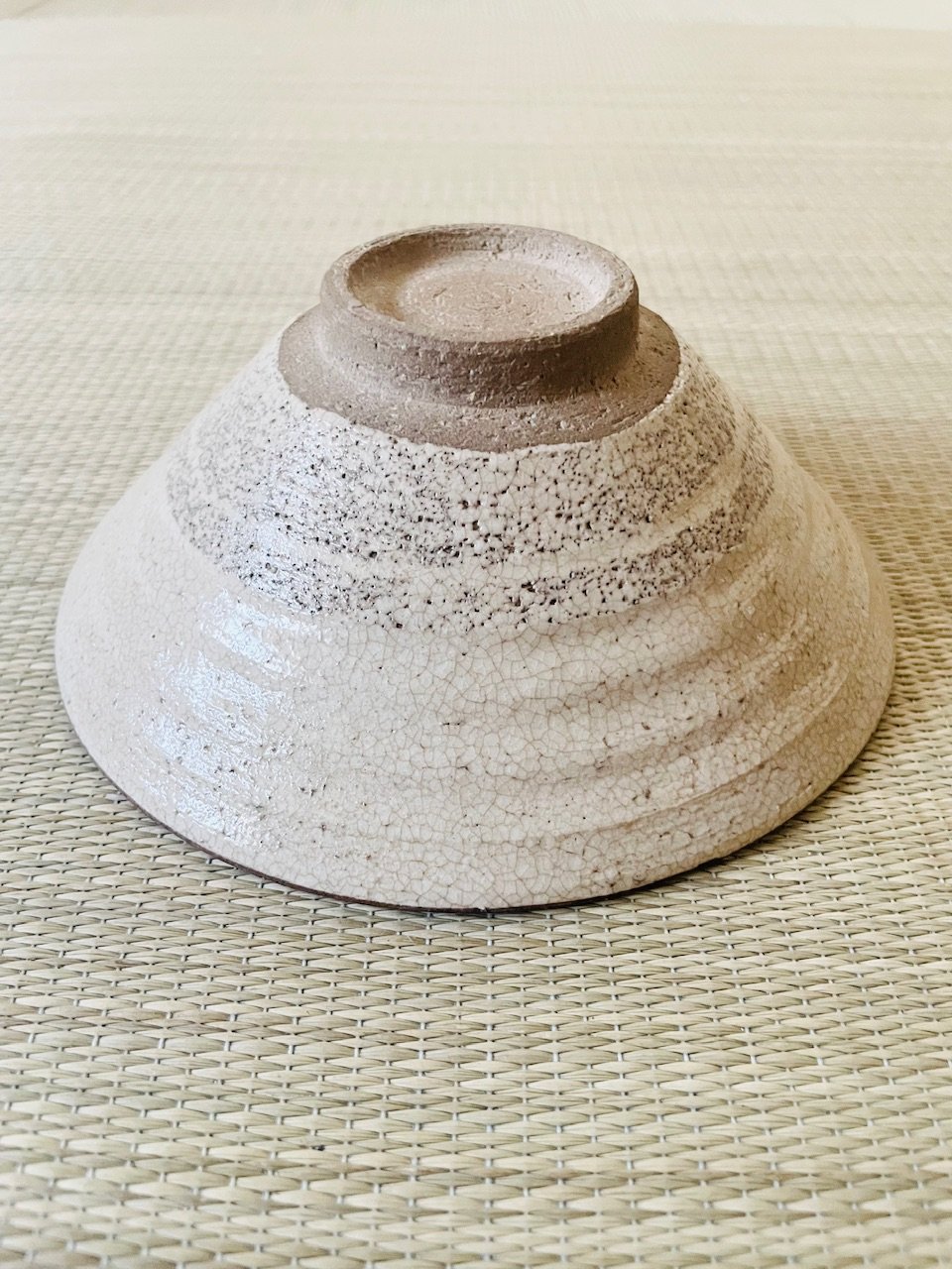 美品 桐共箱付】在銘 松本鉄山造 鐵山 唐津 平茶碗 夏茶碗 | ginyoudo