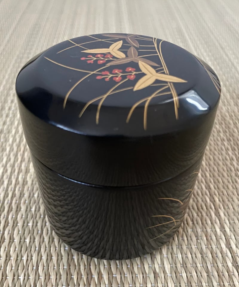 美品】雪吹棗 ふぶき薄茶器 沢瀉に流水蒔絵 黒 金 | ginyoudo