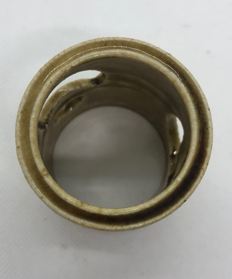 美品 在銘・桐共箱付き】山口茂 黄瀬戸 つぼつぼ文様 蓋置 | ginyoudo