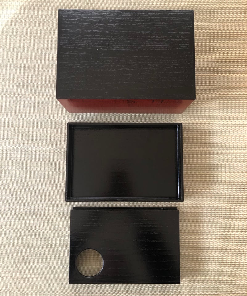 美品】根来塗り布目風茶箱/根来塗り平棗・茶筅筒・香合・羽箒
