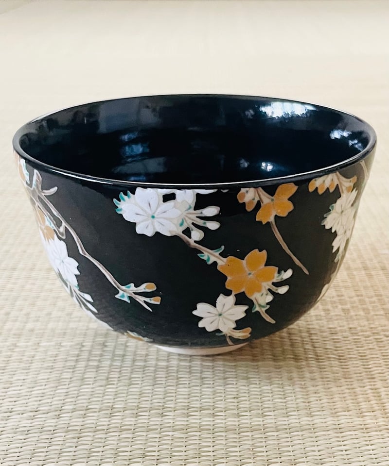 在銘 紙箱付】宮地英香 黒仁清 桜 さくら 茶碗 | ginyoudo