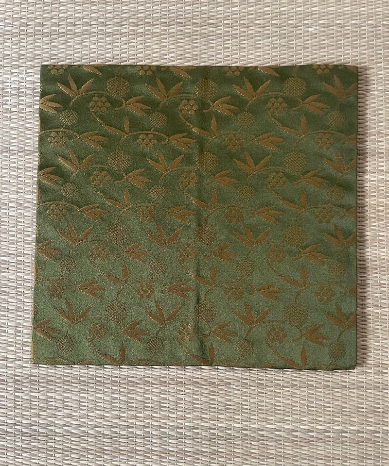 紙元箱付美品】 やました清昌堂扱い 正絹 古帛紗 名物裂 笹蔓緞子 緑系